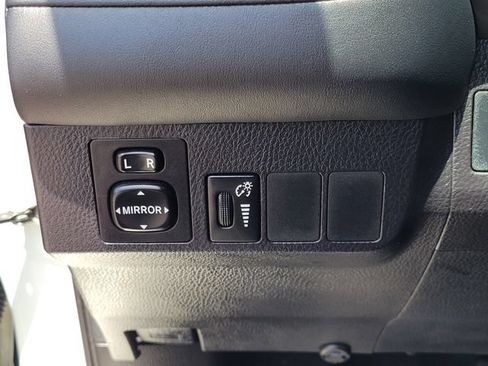 Used 2016 Toyota RAV4 XLE FWD image 14