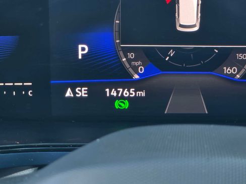 Used 2022 Volkswagen Taos SE w/ Panoramic Sunroof Package image 26