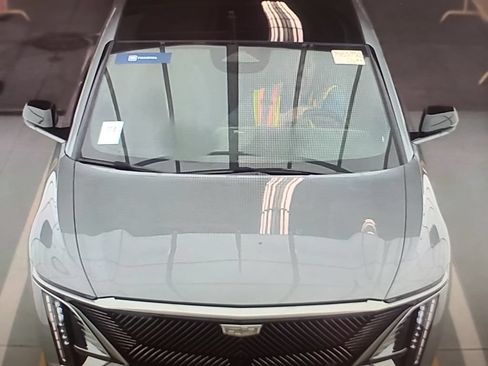 Used 2024 Cadillac Lyriq Tech w/ Driver Assist Package AWD/4WD image 2