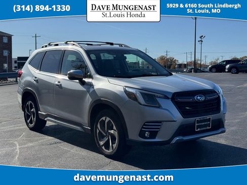 Used 2022 Subaru Forester Touring image 1