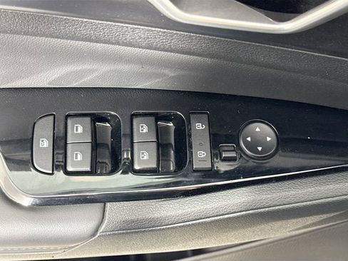 Certified 2023 Kia Sportage EX image 18