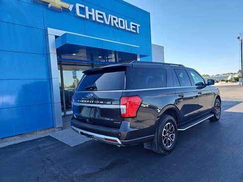 Used 2023 Ford Expedition Max XLT AWD/4WD image 3