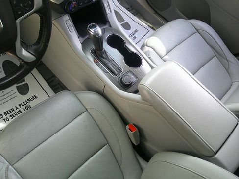 Used 2017 GMC Acadia SLT image 45