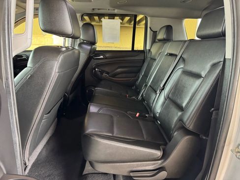 Used 2020 GMC Yukon XL SLT w/ Premium Edition image 16