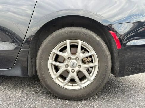 Used 2024 Chrysler Pacifica Touring-L FWD image 29