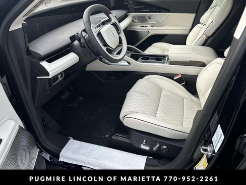 New 2026 Lincoln Nautilus Black Label w/ Jet Appearance Package AWD/4WD image 9
