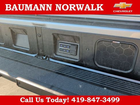 Used 2025 Chevrolet Silverado 2500 ZR2 w/ Technology Package AWD/4WD image 16