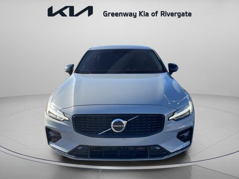 Used 2024 Volvo S60 B5 Core image 2