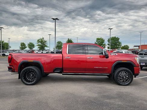 Used 2022 GMC Sierra 3500 Denali w/ Denali Ultimate Package AWD/4WD image 6