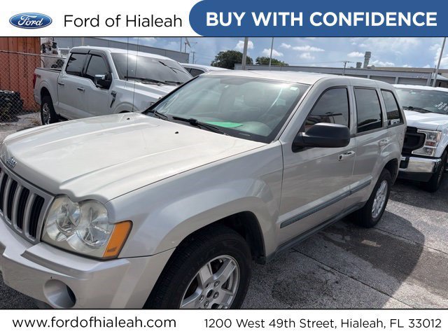Used 2007 Jeep Grand Cherokee Laredo w/ Cargo Convenience Group RWD image 1