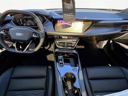 New 2026 Audi S e-tron GT Prestige image 5