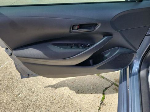 Certified 2025 Toyota Corolla LE image 12