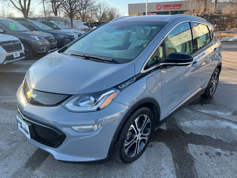 Used 2019 Chevrolet Bolt Premier w/ Infotainment Package image 3