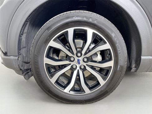 Used 2025 Ford Explorer ST-Line image 34