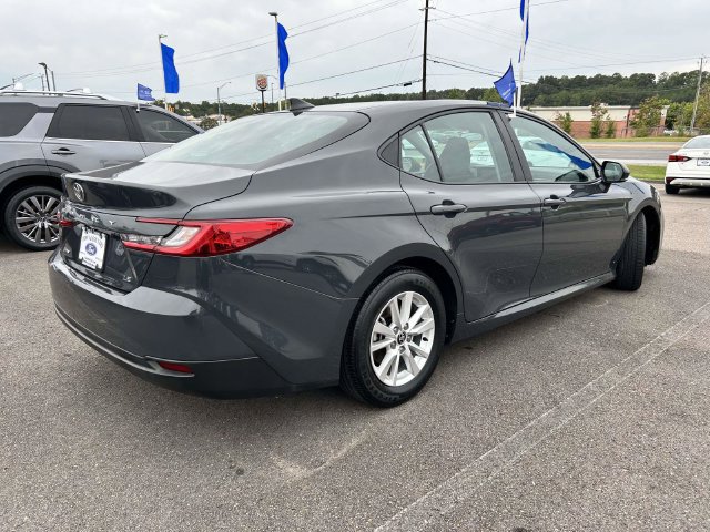 Used 2025 Toyota Camry LE FWD image 6