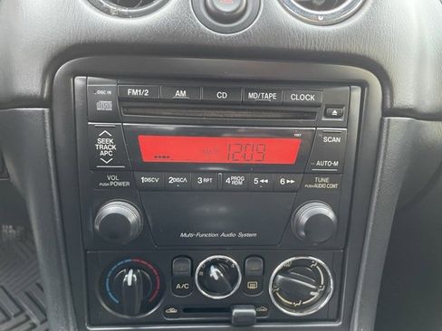 Used 2003 MAZDA MX-5 Miata image 16