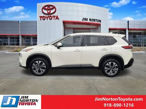 Used 2023 Nissan Rogue SV FWD image 4