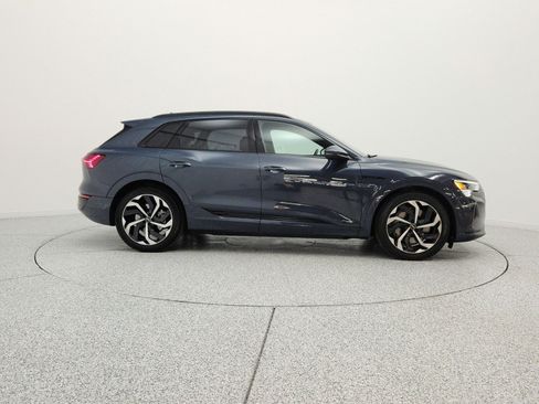 Used 2024 Audi Q8 e-tron Premium Plus w/ Premium Plus Package AWD/4WD image 4