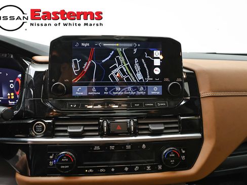 Used 2023 Nissan Pathfinder Platinum w/ Cargo Package AWD/4WD image 12
