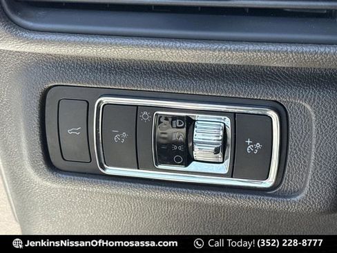 Used 2020 Lincoln Corsair FWD w/ Premium Package image 37