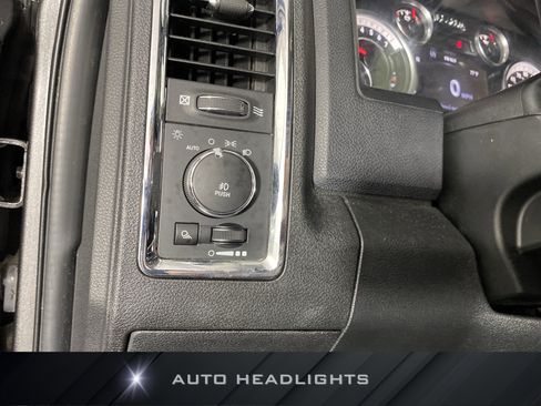 Used 2017 RAM 2500 Laramie w/ Convenience Group AWD/4WD image 26