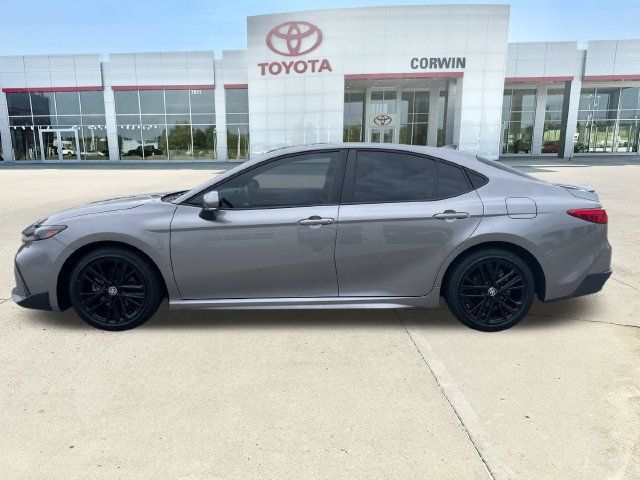 Used 2025 Toyota Camry SE w/ Convenience Package FWD image 2