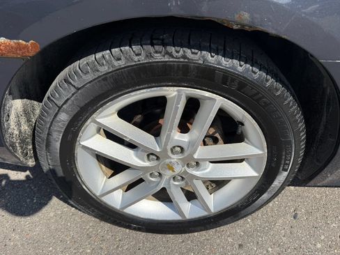 Used 2009 Chevrolet Impala LTZ FWD image 11
