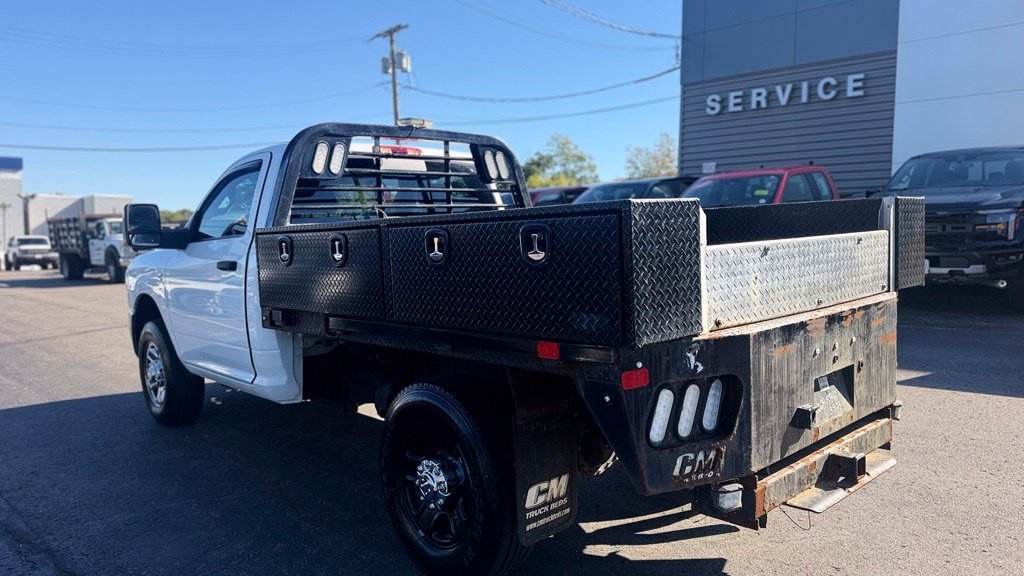 Used 2024 RAM 3500 Tradesman w/ Chrome Appearance Group AWD/4WD image 5