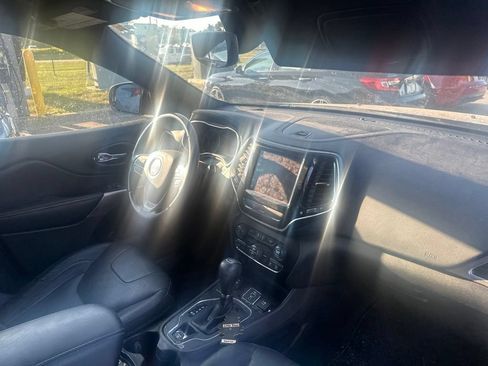 Used 2020 Jeep Cherokee High Altitude AWD/4WD image 24