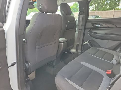 Used 2025 Chevrolet TrailBlazer LT AWD/4WD image 16