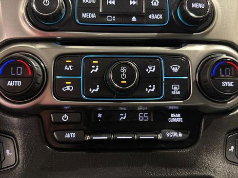 Used 2020 Chevrolet Tahoe LT image 27