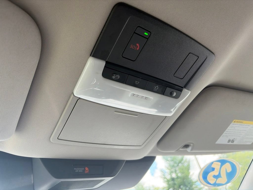 Used 2025 Nissan Pathfinder SL AWD/4WD image 31