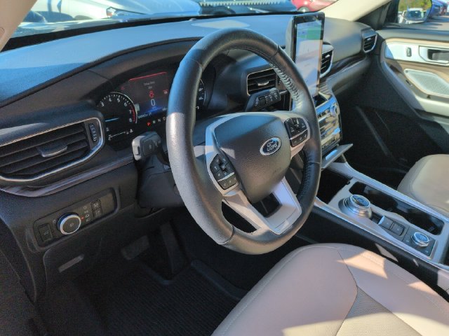 Certified 2023 Ford Explorer Limited w/ Limited Technology Package AWD/4WD image 30