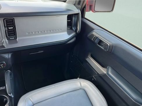 Used 2023 Ford Bronco Outer Banks AWD/4WD image 13