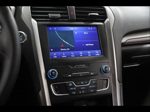 Certified 2020 Ford Fusion SE FWD image 9