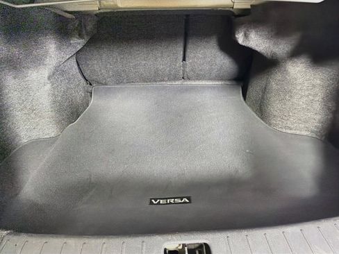Used 2016 Nissan Versa SV FWD image 25