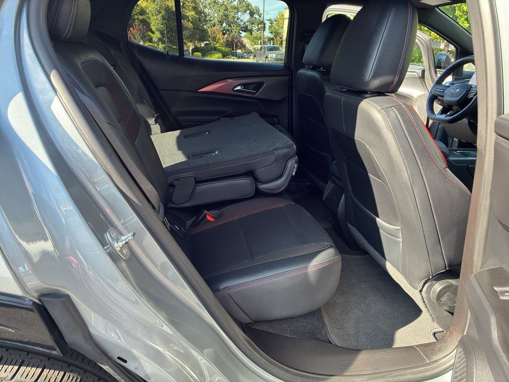 Used 2024 Chevrolet Equinox EV RS FWD image 46