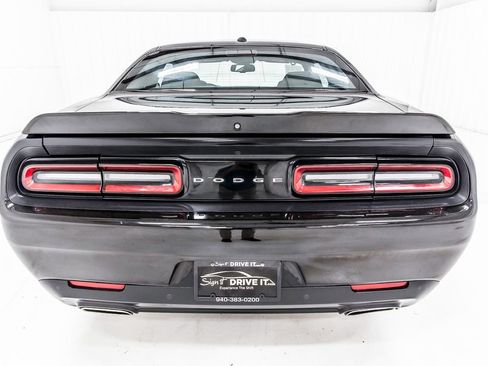 Used 2022 Dodge Challenger GT image 7