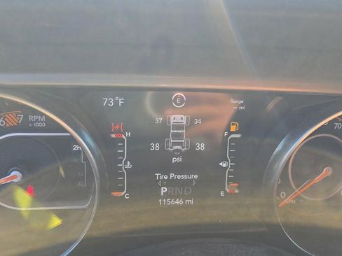 Used 2020 Jeep Wrangler Unlimited Sahara AWD/4WD image 9