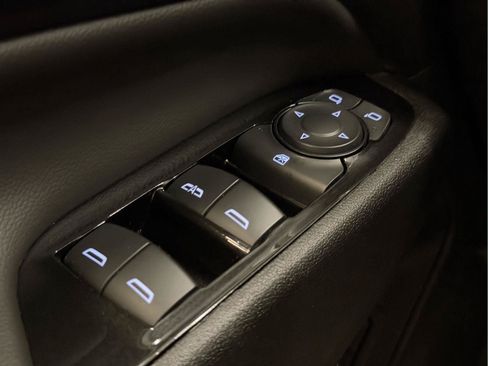 Used 2024 Chevrolet Equinox Premier AWD/4WD image 33