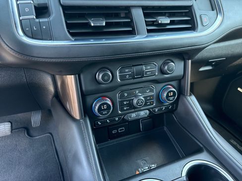 Used 2023 Chevrolet Tahoe High Country w/ Premium Package 2 AWD/4WD image 21