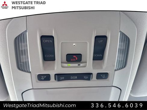 Used 2024 Toyota Highlander XLE AWD/4WD image 17