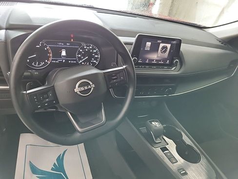 Used 2026 Nissan Rogue S FWD image 3