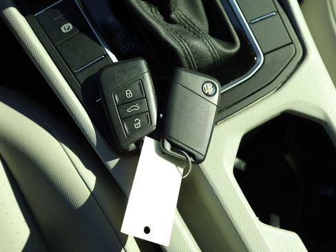 Used 2019 Volkswagen Jetta S image 47