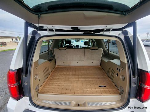 Used 2016 Chevrolet Suburban LTZ RWD image 10