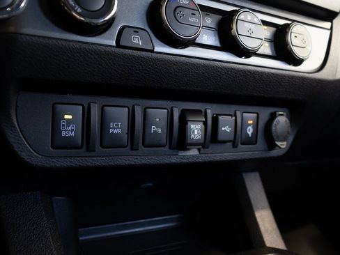 Used 2023 Toyota Tacoma TRD Sport image 34