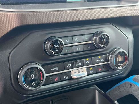 Used 2023 Ford Bronco Outer Banks AWD/4WD image 34