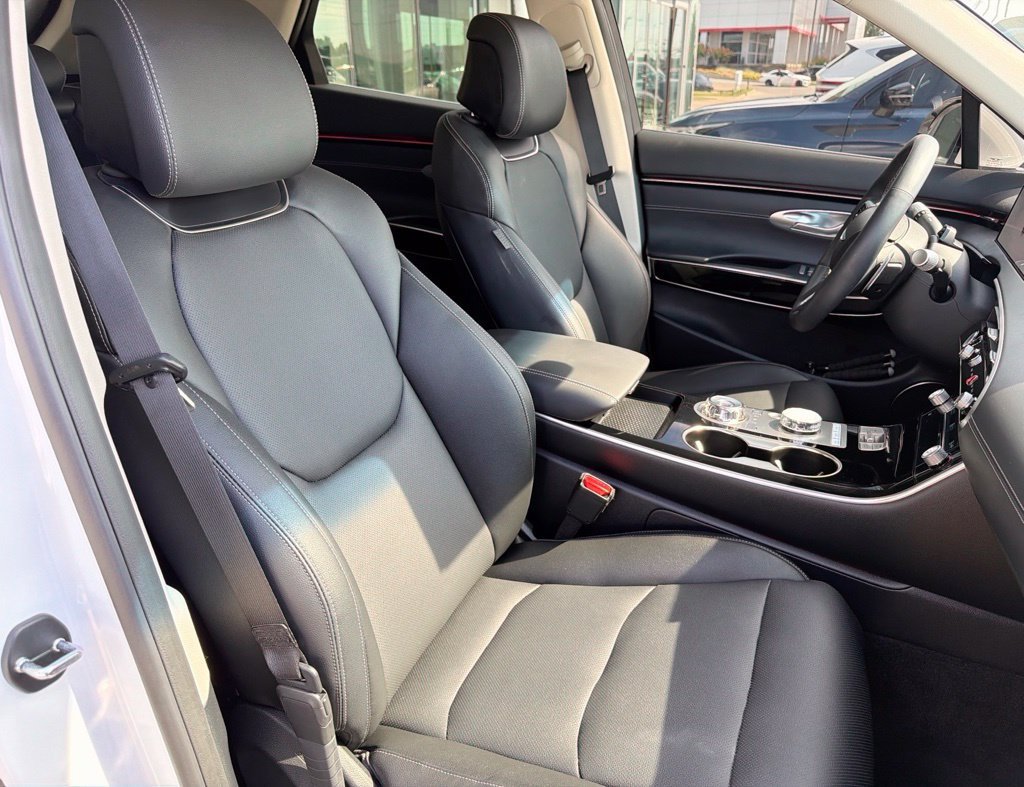 Used 2026 Genesis GV70 2.5T AWD/4WD image 15