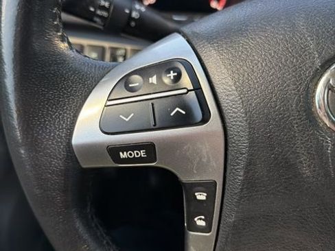 Used 2011 Toyota Highlander 4WD image 28