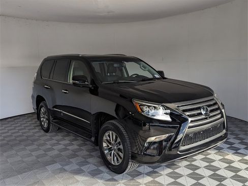 Used 2017 Lexus GX 460 Luxury image 2